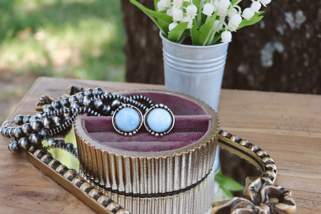 GH Statement Studs